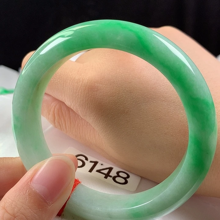 未镶嵌手镯翡翠58圈