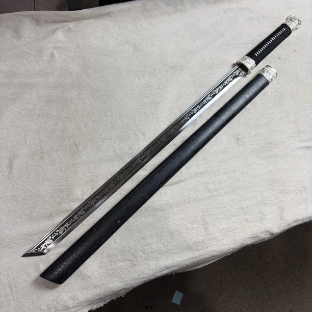 3697 龙泉昊天宝剑高锰钢唐横刀实木漆鞘未开刃