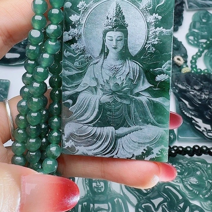 颈饰未镶嵌翡翠多样性发其一
