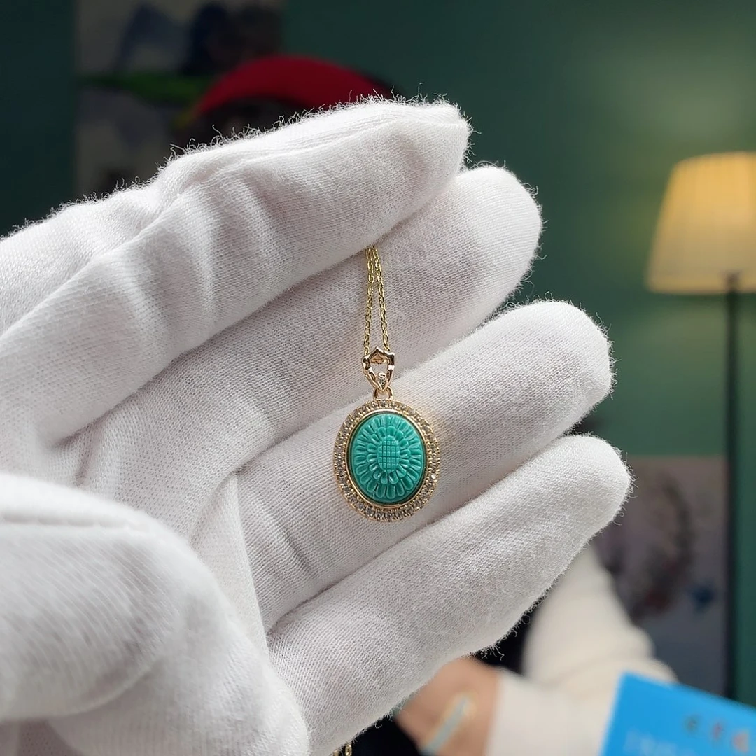 绿松石未镶嵌颈饰