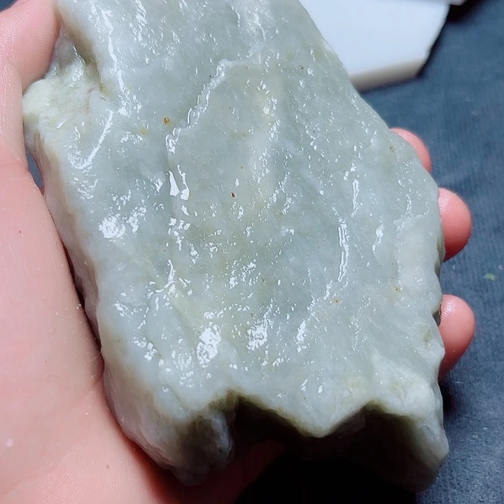 和田玉（糖玉）未镶嵌珠宝奇石