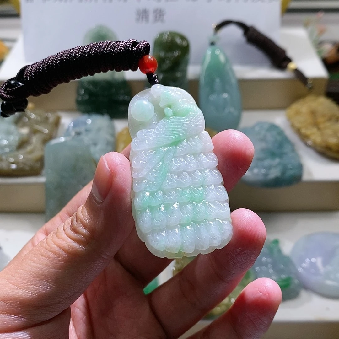 【闪购商品】翡翠颈饰未镶嵌我****奶凤凰