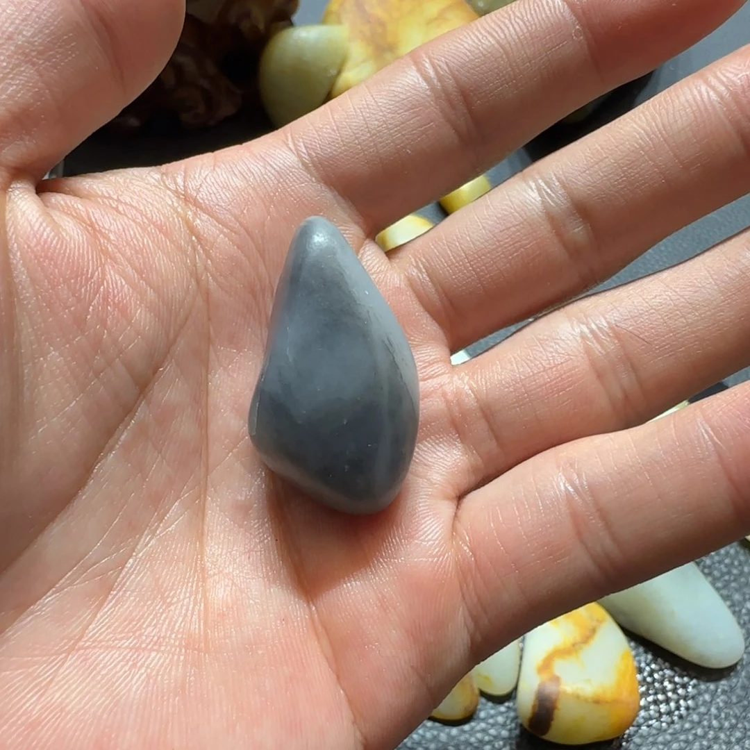 和田玉挂件未镶嵌淡**云