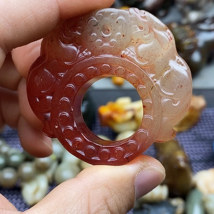 未镶嵌蛇纹石玉颈饰