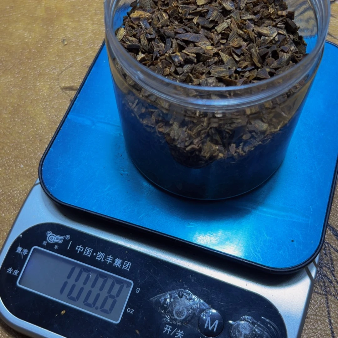 沉香沉香碎屑牛*沉水树丁
