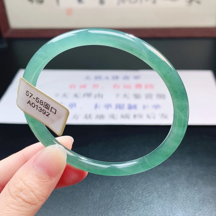 翡翠未镶嵌手镯翡翠手镯24