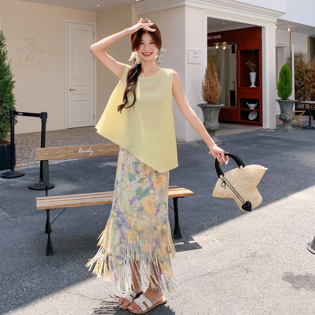 气质度假风套装女2025夏季新款时尚肌理背心流苏印花半身裙两件套