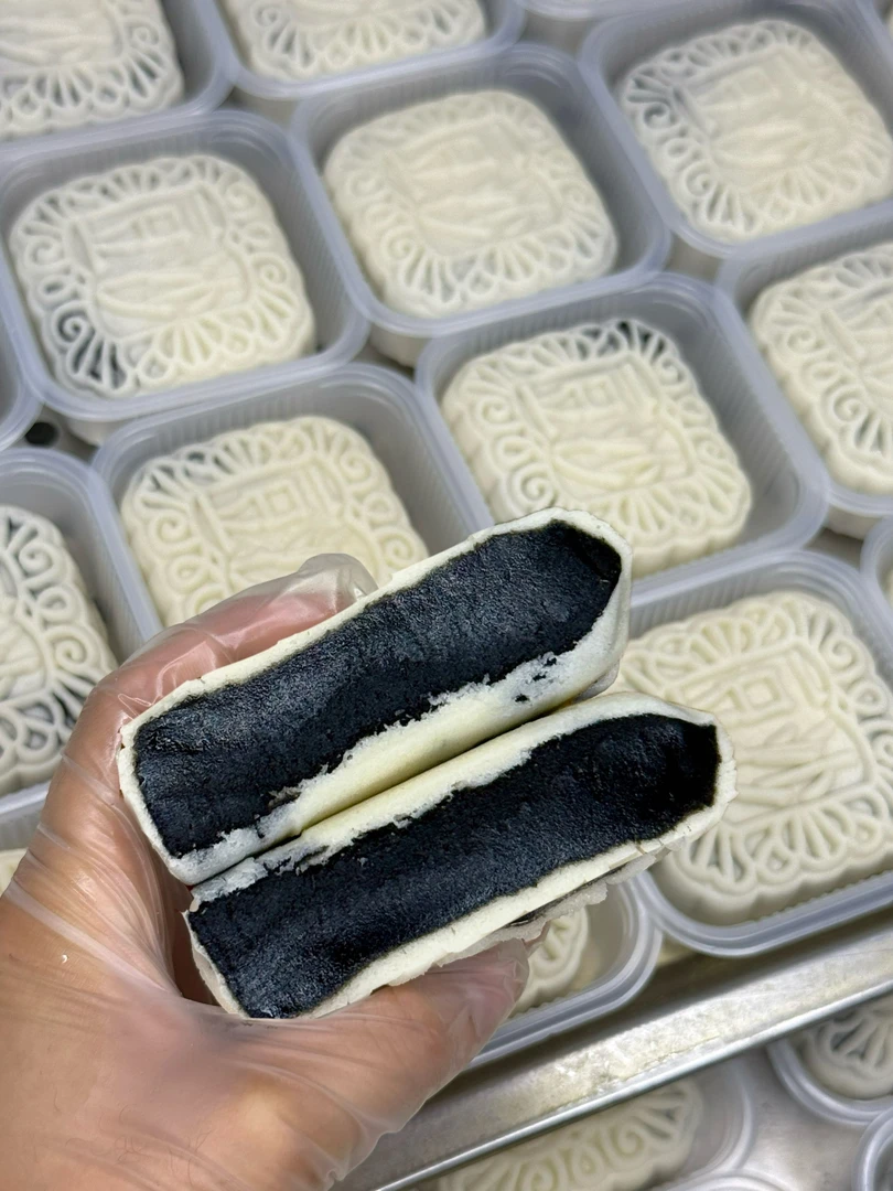 【烤皮纯豆沙/白皮纯豆沙米月饼双拼】中秋传统手工广式月饼
