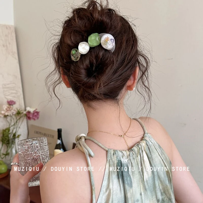 木子秋春日绿色发夹女后脑勺清新盘发一字夹高级感2025新款扭扭夹