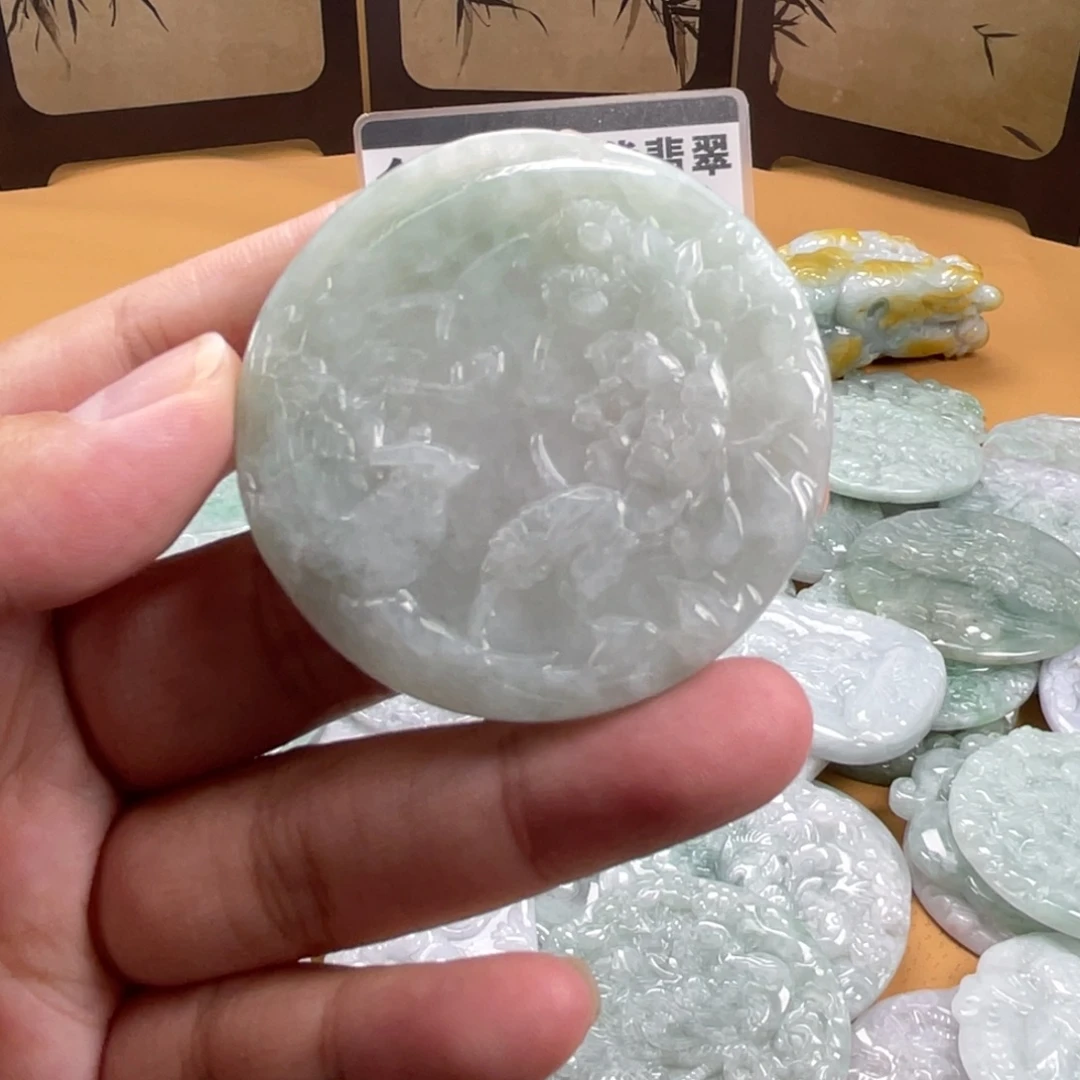 翡翠未镶嵌颈饰翡翠