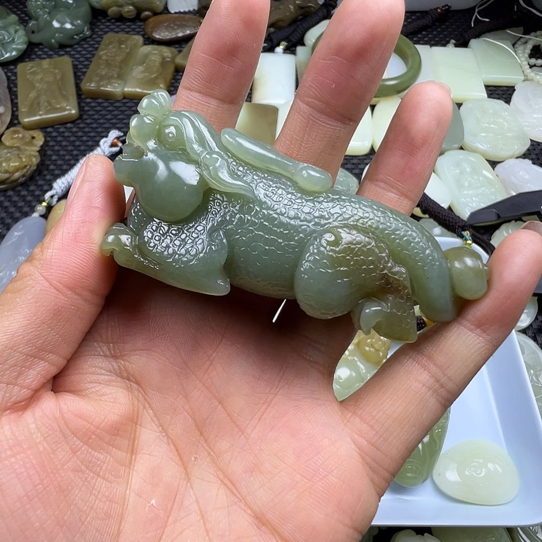 和田玉未镶嵌颈饰80.克