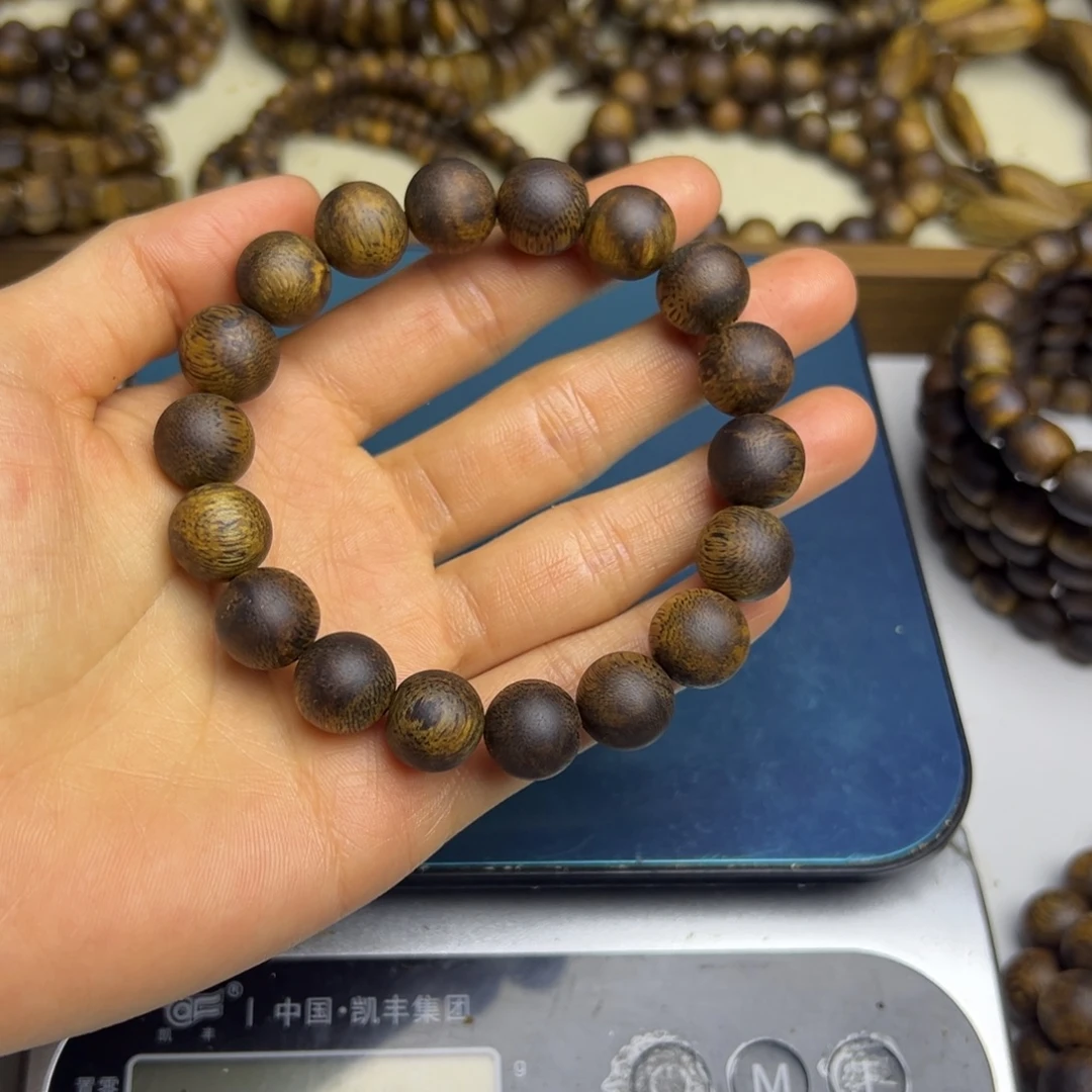 鸿***下沉香沉香碎屑乌身1.2单圈14克