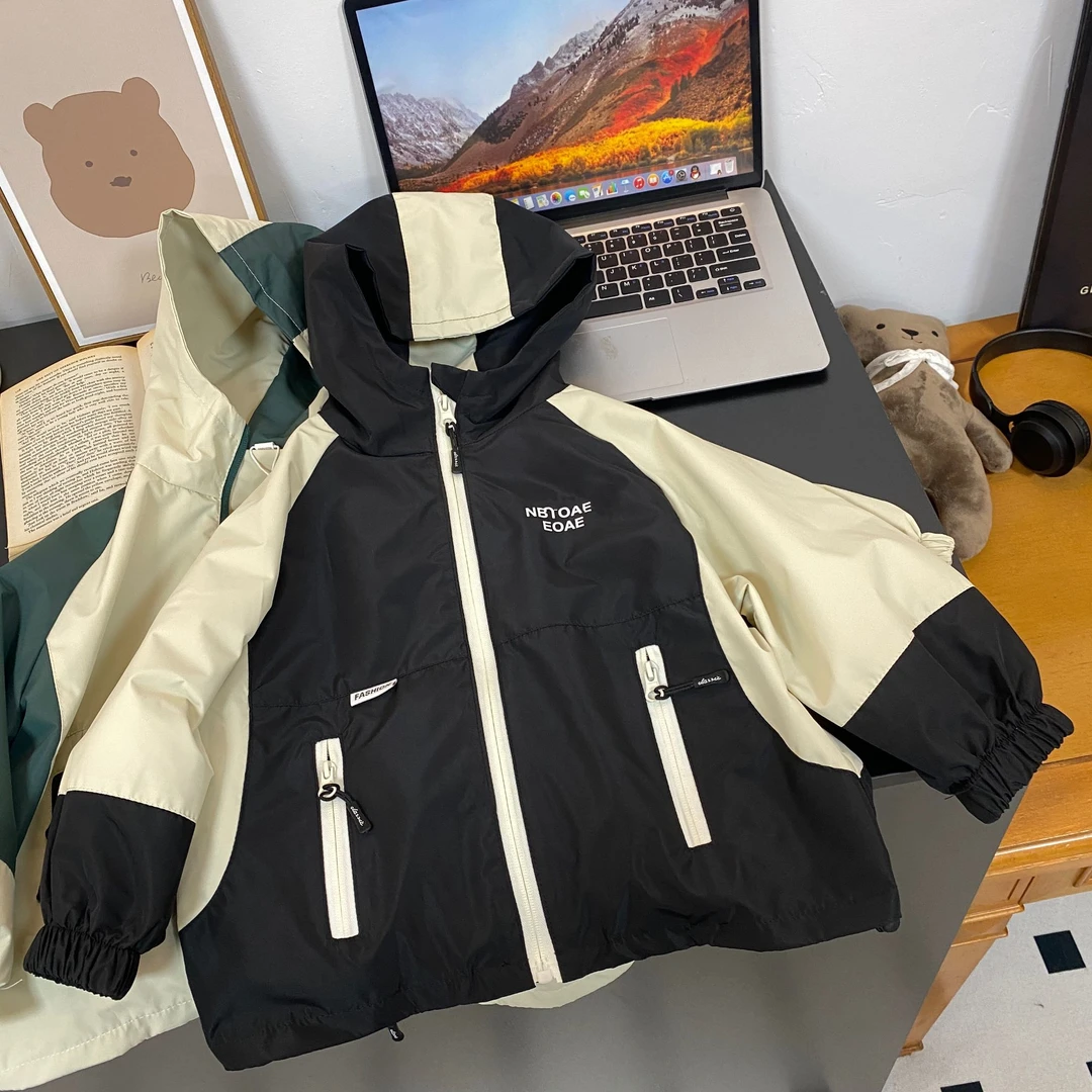 2115时尚潮流百搭洋气流行春秋男女童拼色冲锋衣