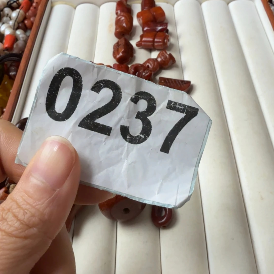 奶***喜和田玉（糖玉）未镶嵌颈饰