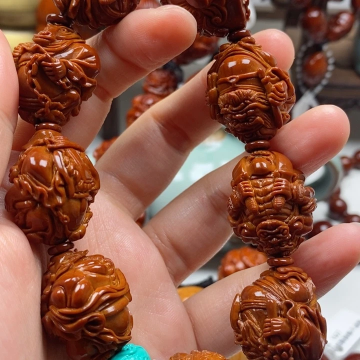 橄榄核吊坠白**上回血回血