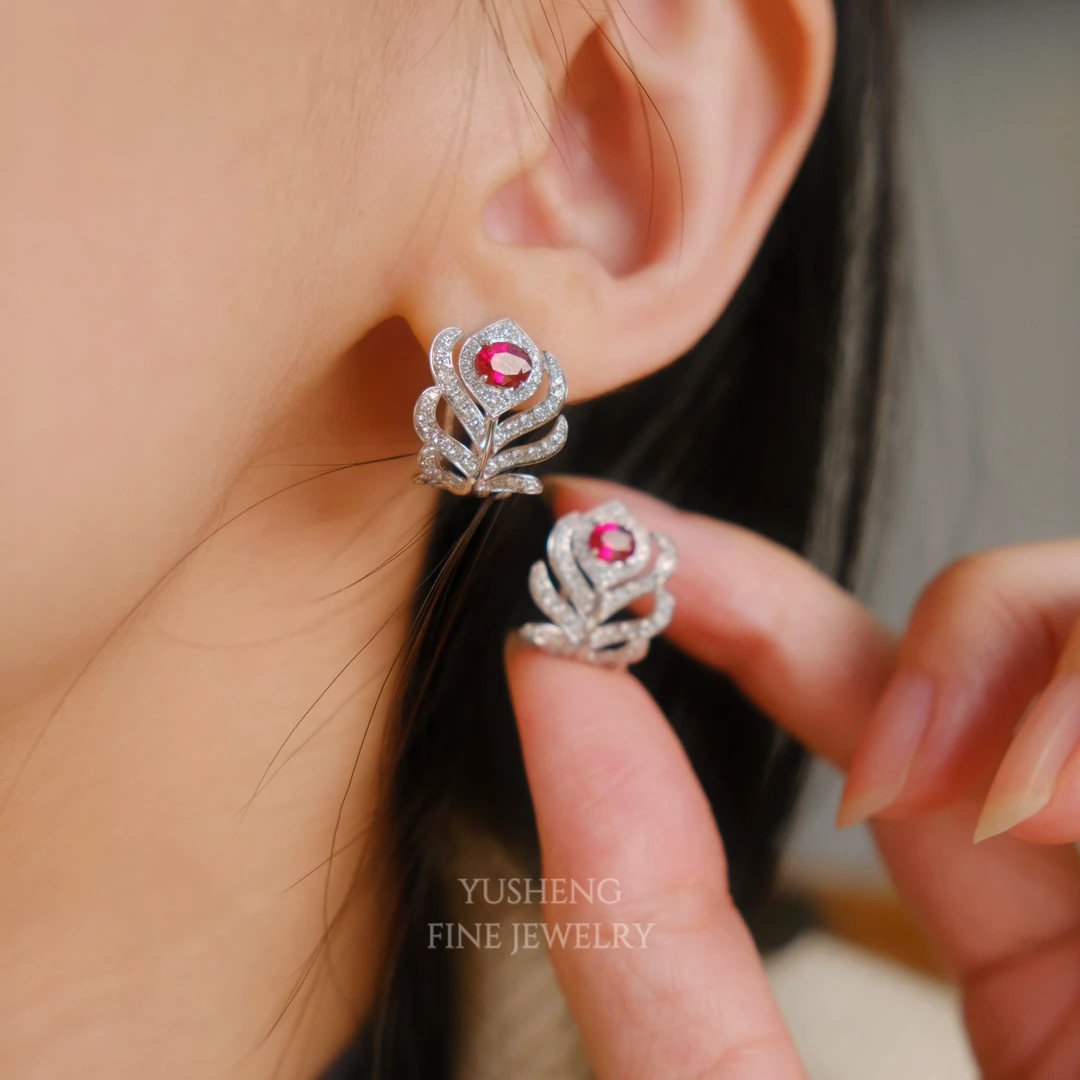 18K金镶嵌天然红宝石耳饰  缅甸超级鸽血红 0800 Guild 羽毛