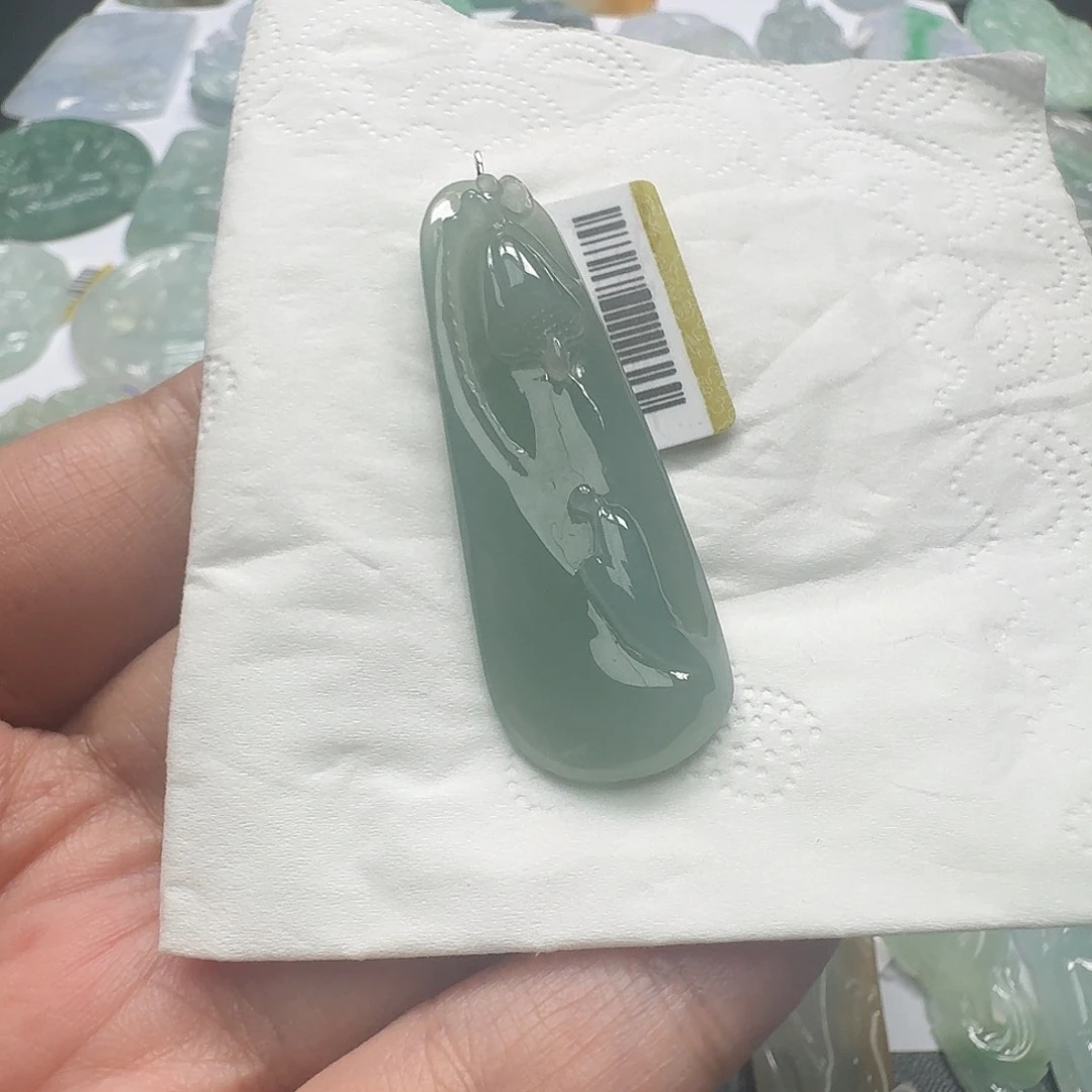 翡翠未镶嵌颈饰吊坠