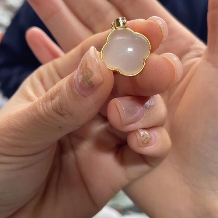 和田玉银S925镶嵌颈饰白玉四叶草
