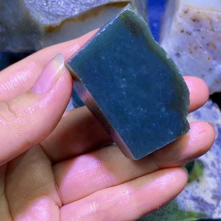 和田玉未镶嵌珠宝半成品