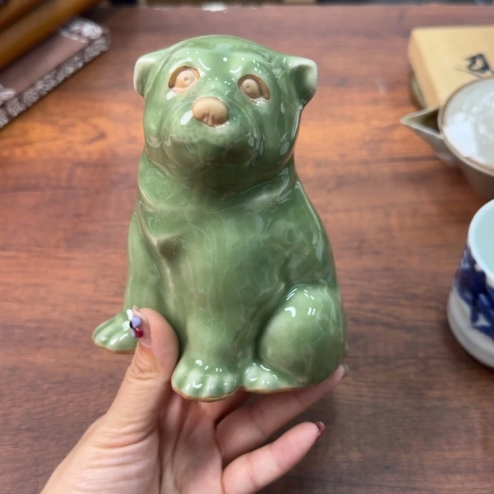 一个陶瓷物件哈哈哈哈
