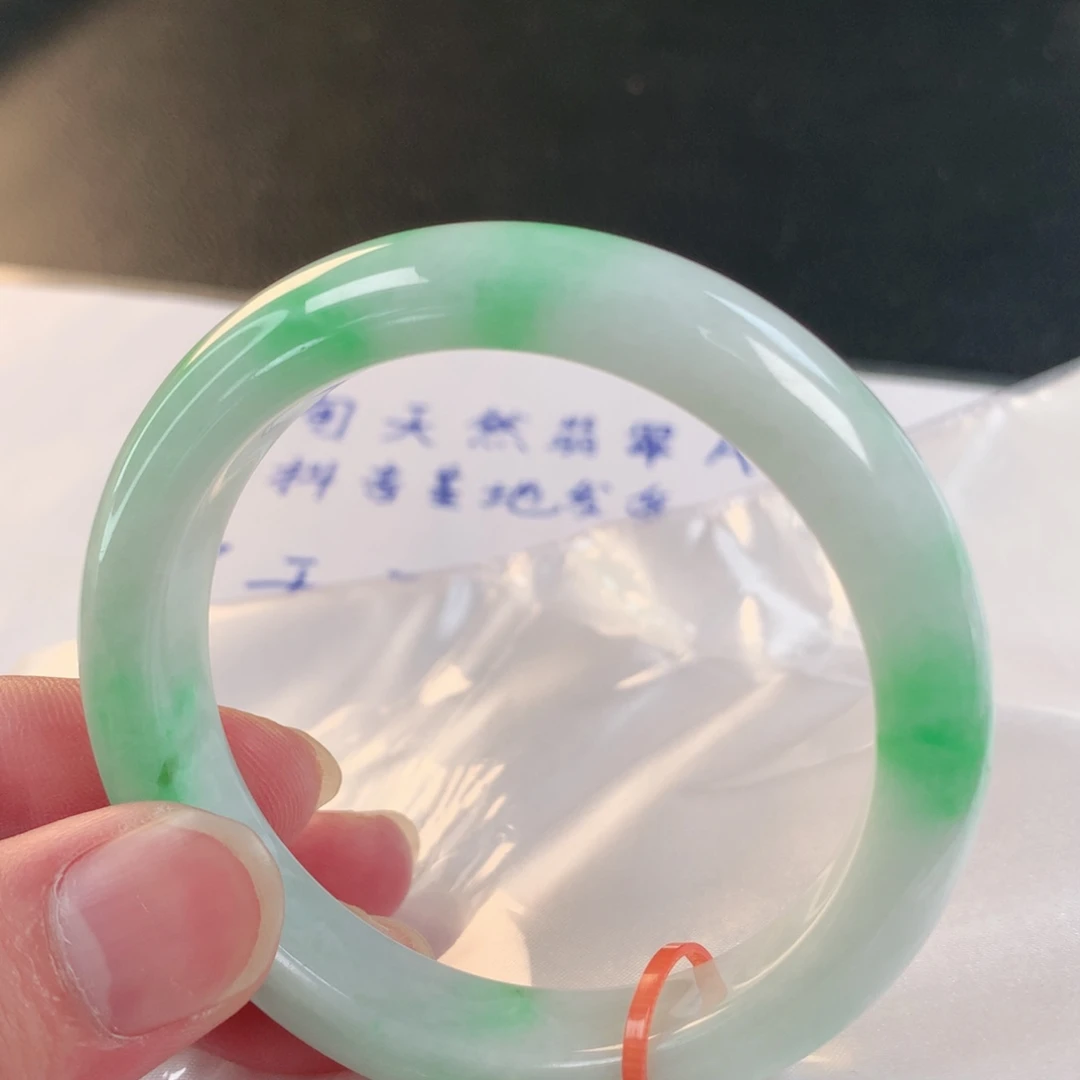 翡翠未镶嵌手镯132