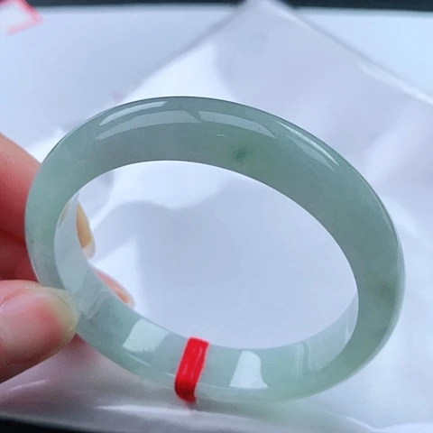 翡翠手镯未镶嵌44 号翡翠手镯