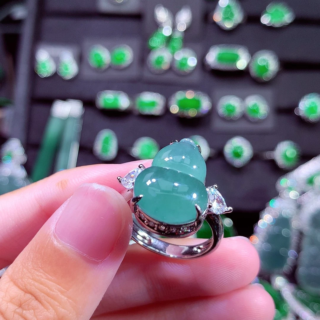 翡翠未镶嵌颈饰我****啊天然