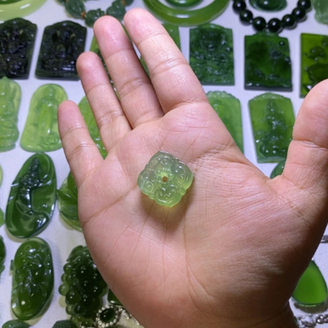 【闪购商品】未镶嵌蛇纹石玉颈饰