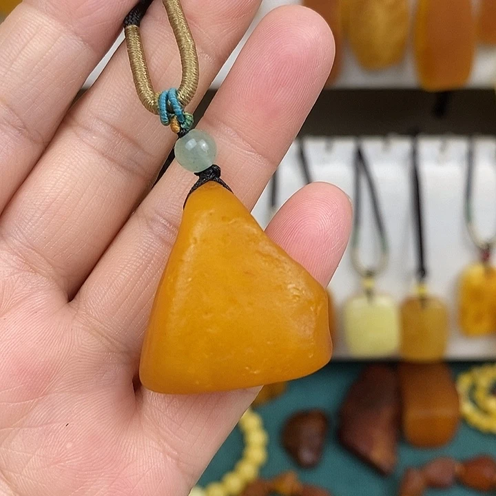 蜜蜡未镶嵌珠宝奇石吊坠