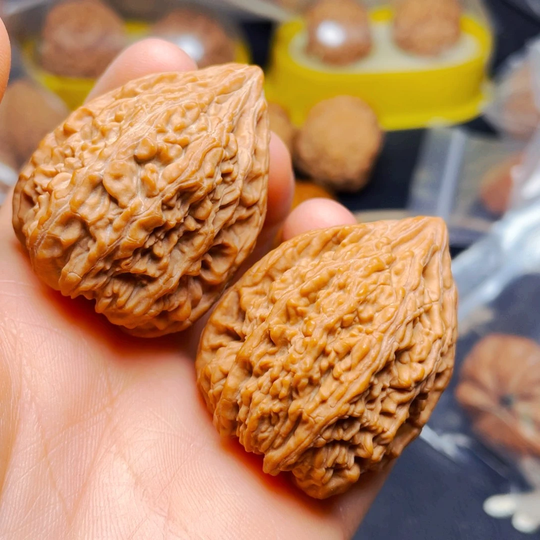 吊坠文玩核桃塔尖一对