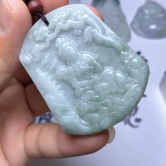 翡翠未镶嵌颈饰翡翠