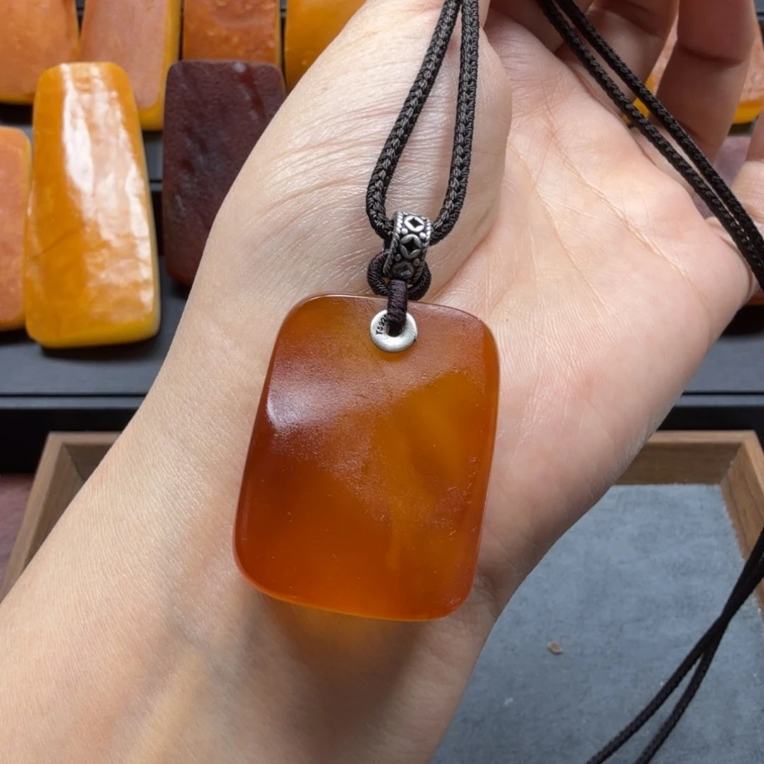 未镶嵌吊坠(赠链)琥珀