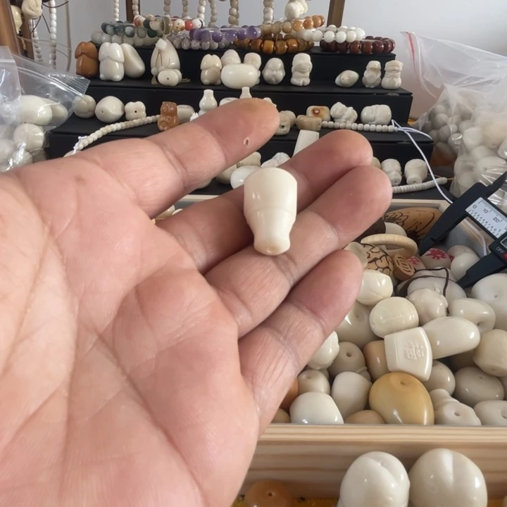 巴*象牙果雕刻奶嘴三通直径17左右