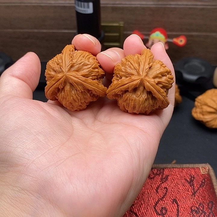H***_文玩核桃把件白奔