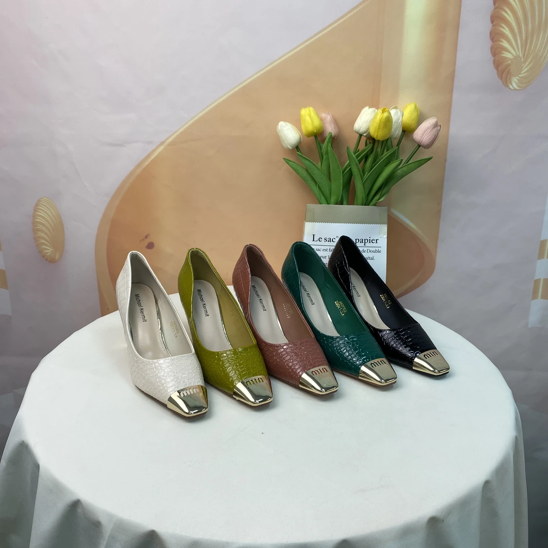 2062春秋时尚性感细跟金属方头浅口气质高级单鞋A8