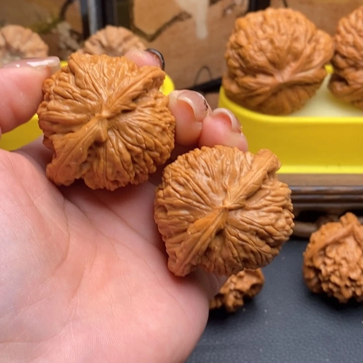把件文玩核桃647白狮子45