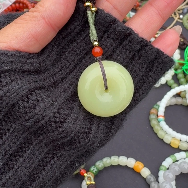 和田玉未镶嵌颈饰28大学生