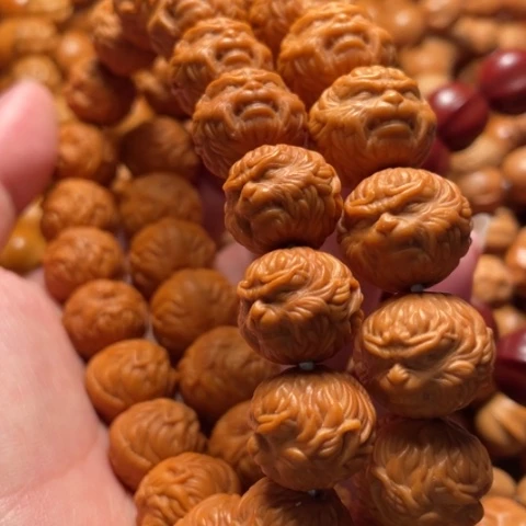 猴头核桃手串飞*鱼悟空