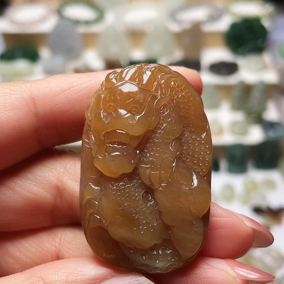 和田玉未镶嵌吊坠(赠链)糖龙牌