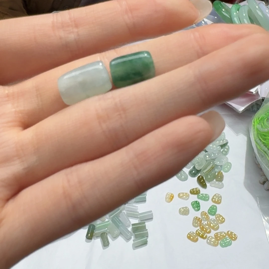 未镶嵌挂件翡翠娜*?