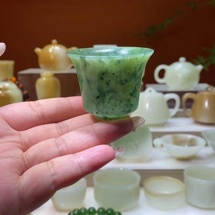 未镶嵌和田玉摆件碧玉仰钟杯福利