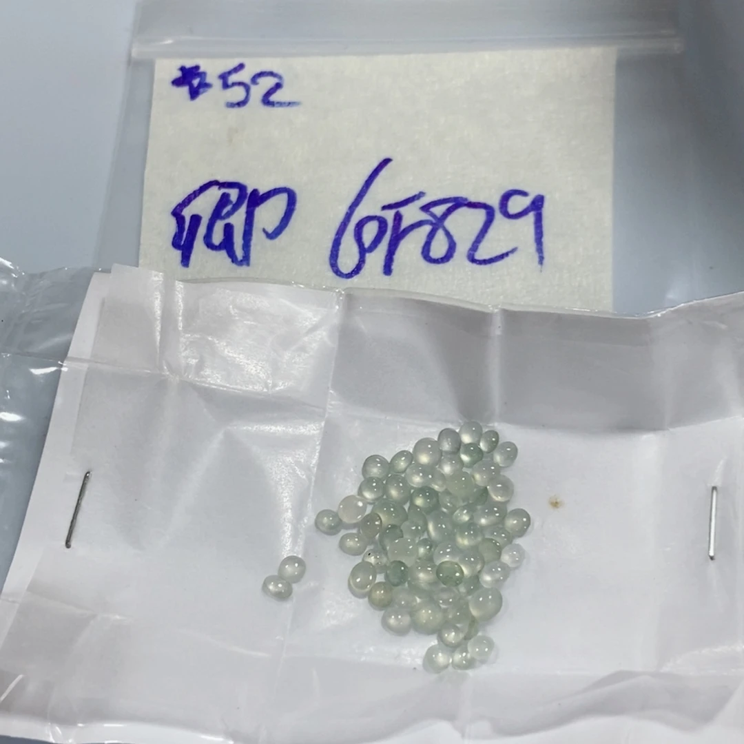 卿***颜未镶嵌定制翡翠我