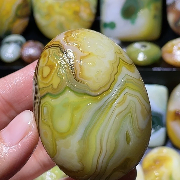 玛瑙/玉髓未镶嵌珠宝奇石