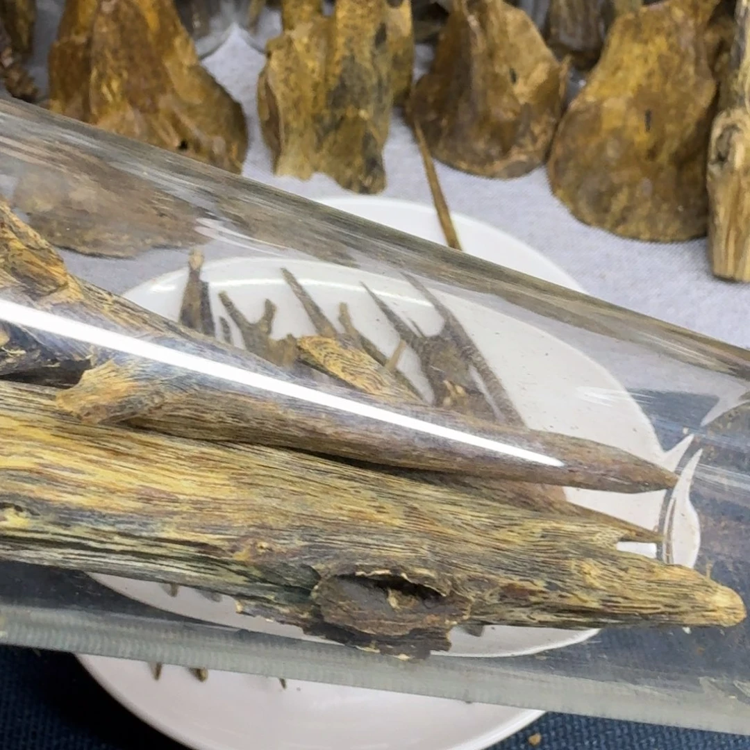 ****椅香榧木奇楠虫漏香