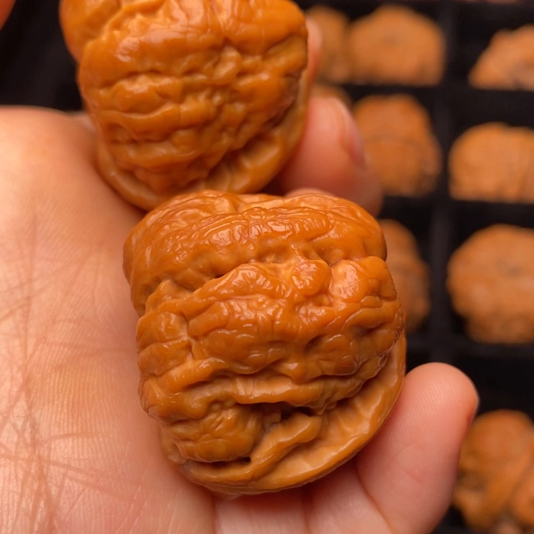 文玩核桃吊坠秦岭野生核桃