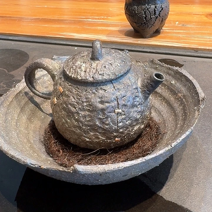 柴烧纯手工黑陶壶