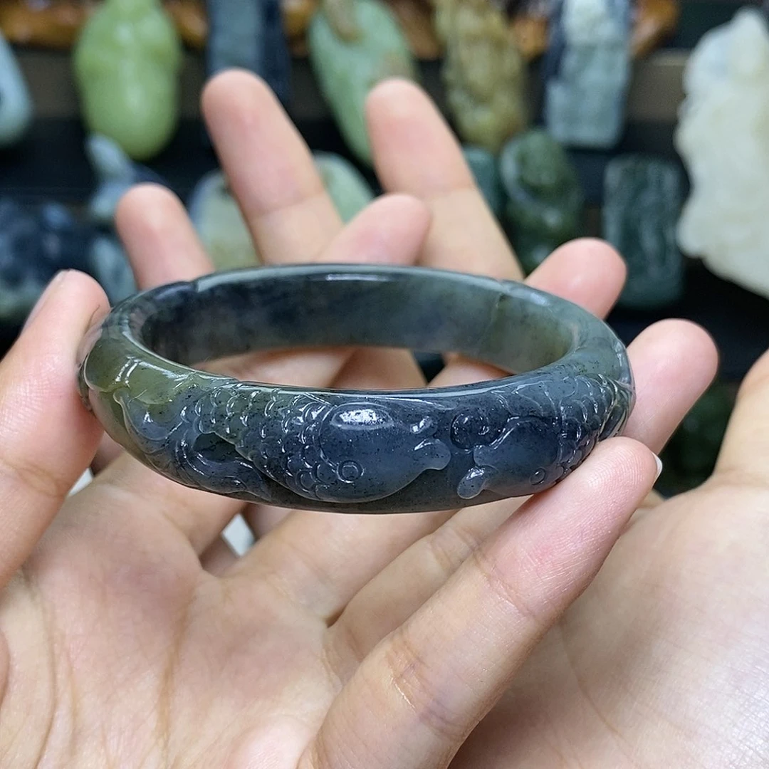【闪购商品】颈饰未镶嵌和田玉开****?