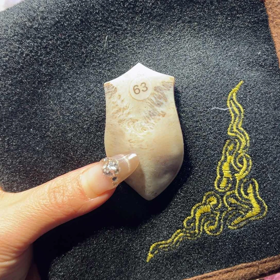 鹿骨把件鹿骨材质