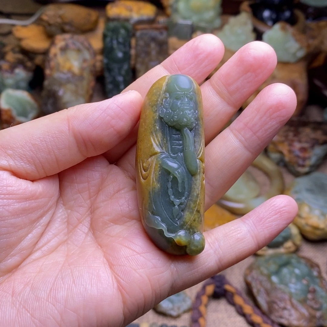 岫岩河磨玉（透闪石质玉）未镶嵌把件