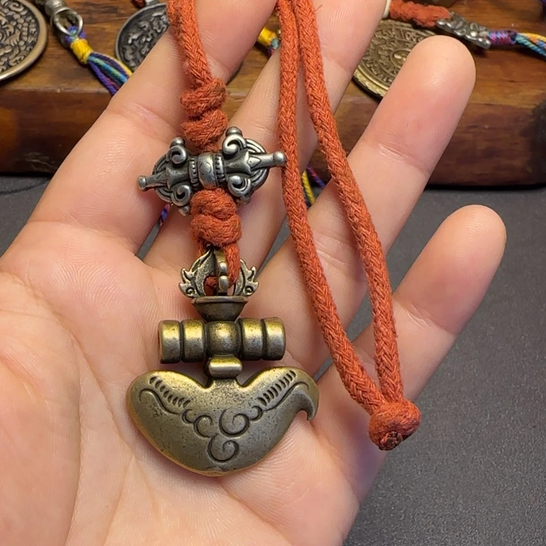 杨***宝泥塑藏传牌子……我